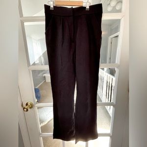 Brand new high rise pants with elastic waist. Fruit of the loom. Size: m